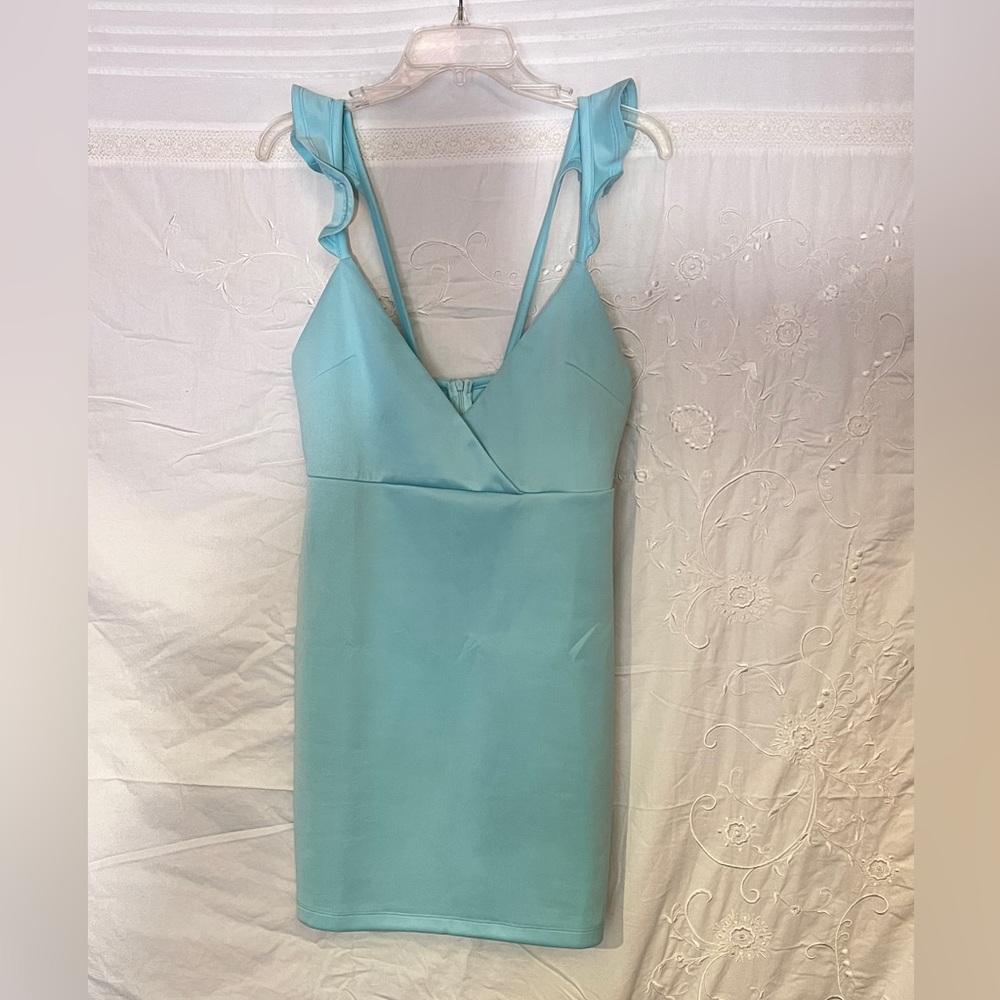 INMUR SIZE MEDIUM turquoise formal dress shorts and sexy